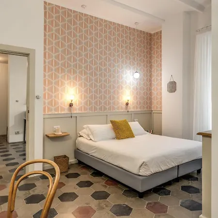 Guest house 101 Flats Candia's 4*