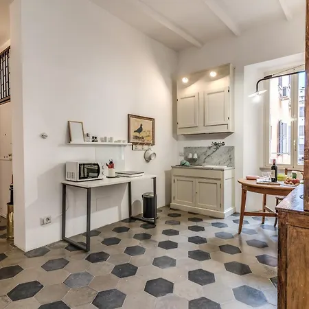 Guest house 101 Flats Candia's 4*