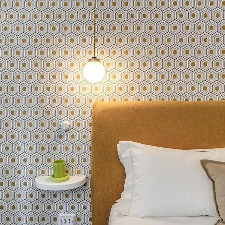 101 Flats Candia's 4*