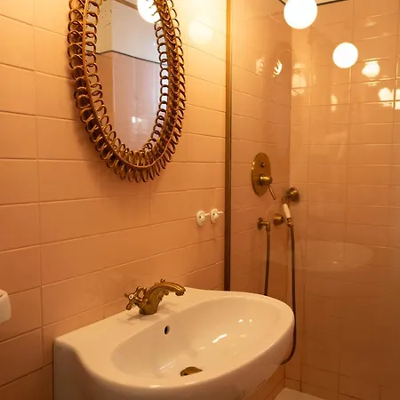 101 Flats Candia's Guest house 4*